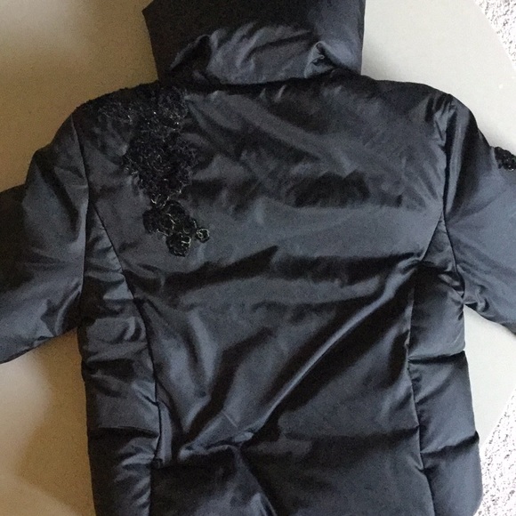 Guess Puffer Down Coat with black floral appliqué - Picture 8 of 12